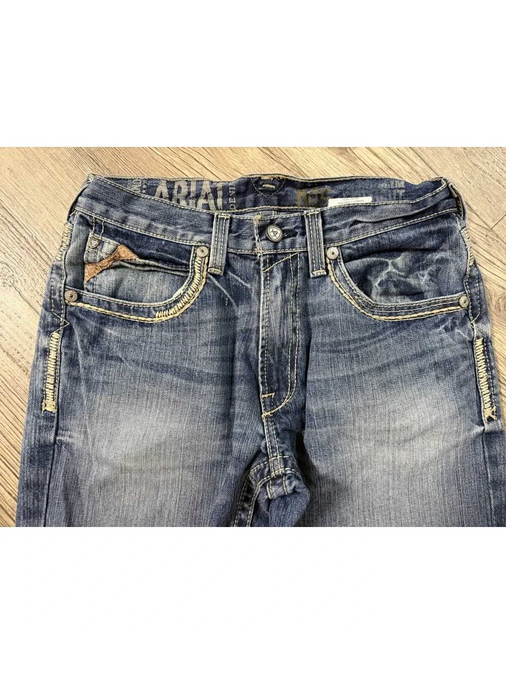 Ariat M5 straight-leg jeans 31-32